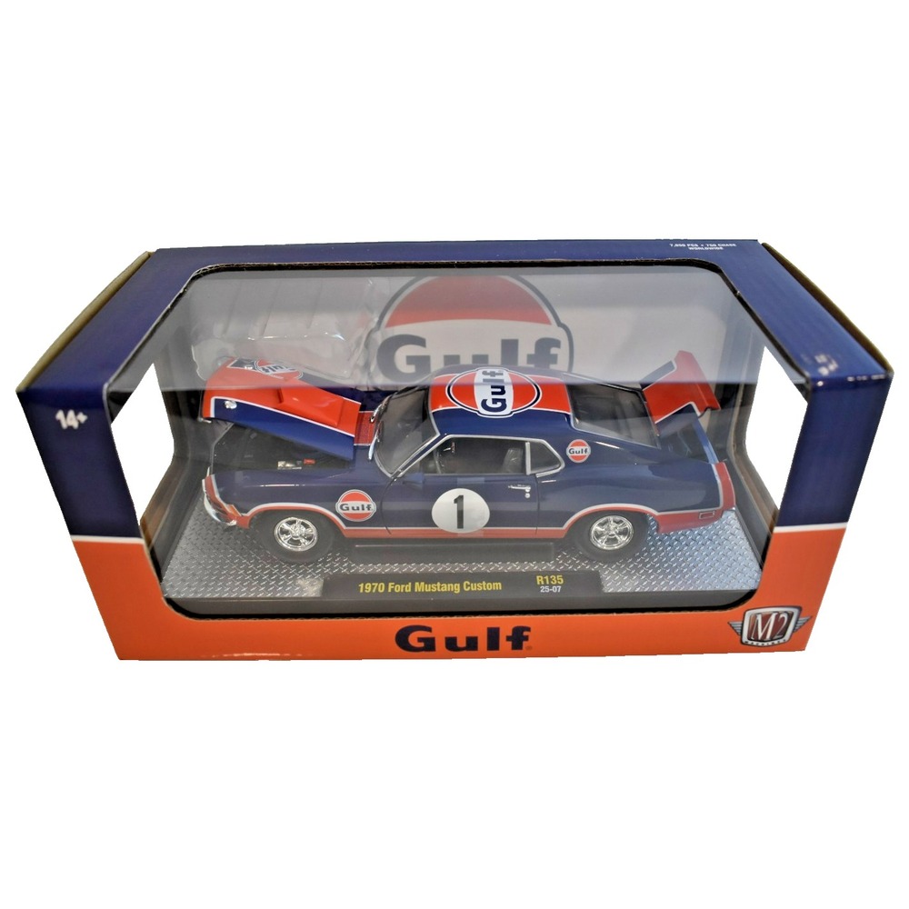 M2 Machines Chase 1970 Ford Mustang Custom Gulf R135 25-07 1/24 Scale